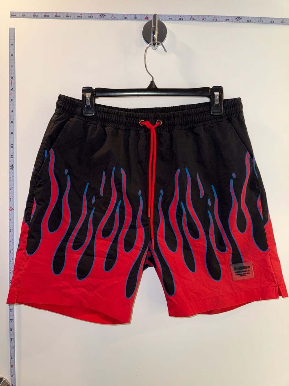 8+Nine Manufacturing Co. Flame Print Shorts Size Large